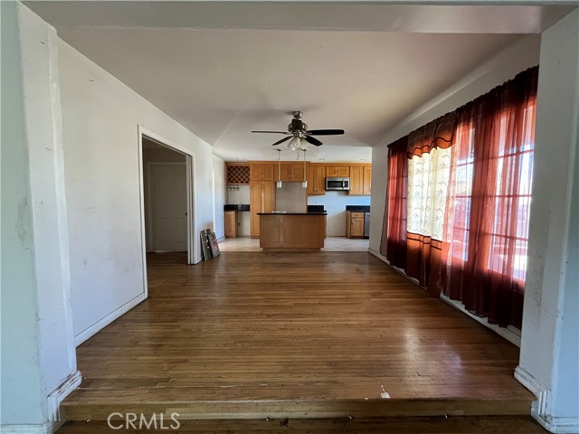 657 S Sadler Avenue, East Los Angeles CA: https://media.crmls.org/medias/c110bc8c-c781-48a7-a3b6-c87a49760eb5.jpg
