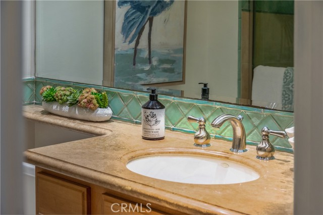 201 Calle Miramar, Redondo Beach CA: https://media.crmls.org/medias/c110d856-eab0-4927-82ee-df4f02e7bb17.jpg