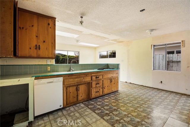 Detail Gallery Image 14 of 38 For 1050 Nice, Grover Beach,  CA 93433 - 5 Beds | 3 Baths