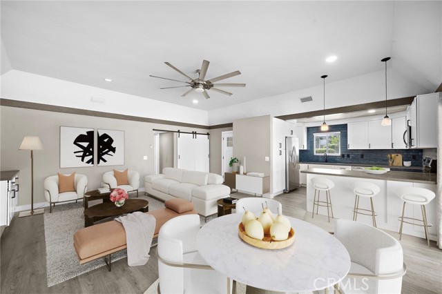 Detail Gallery Image 3 of 43 For 22400 Canyon Club, Canyon Lake,  CA 92587 - 3 Beds | 2 Baths