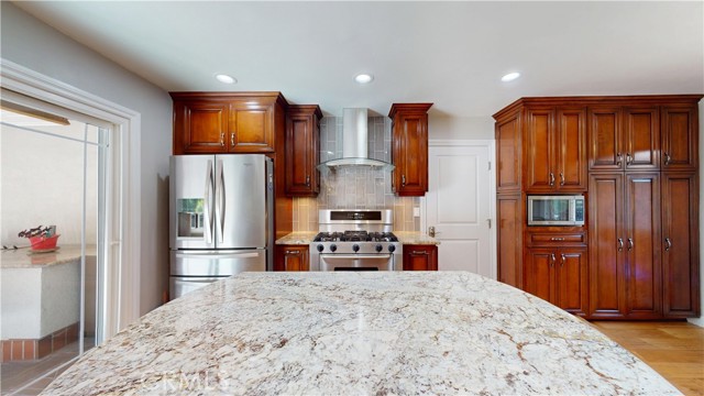 524 S Rancho Simi Drive, Covina CA: https://media.crmls.org/medias/c111dd51-b52c-4b14-b775-5a3848db5e1a.jpg