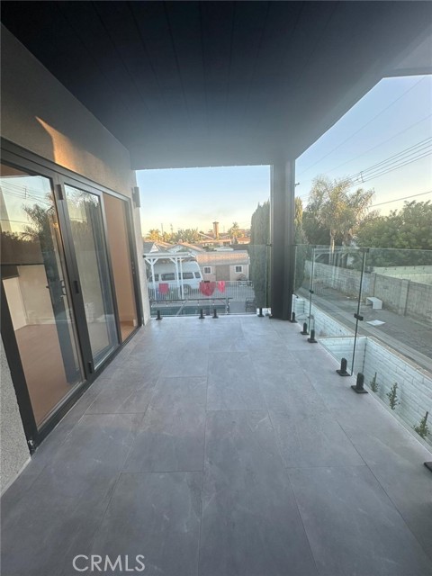 10017 Mason, Chatsworth CA: https://media.crmls.org/medias/c1121d18-9d0c-4a72-9bcf-f186da0ca66f.jpg