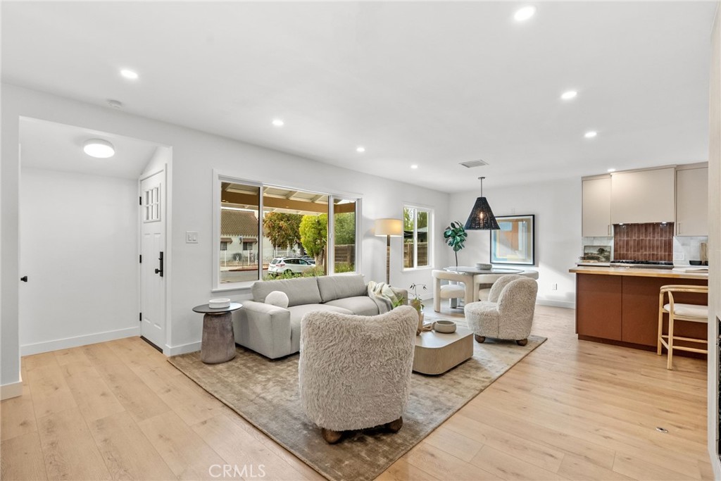 14541 Morrison StreetSherman Oaks img 2