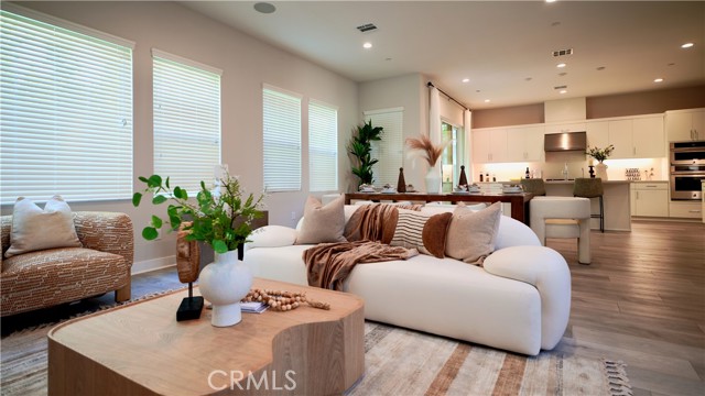 Detail Gallery Image 2 of 7 For 150 Edna, Lake Forest,  CA 92630 - 4 Beds | 4 Baths