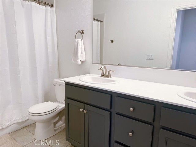 14680 Spanish Bay Way, Chowchilla CA: https://media.crmls.org/medias/c1135a27-0d9e-4cbe-9b17-02ec1fb93dd1.jpg