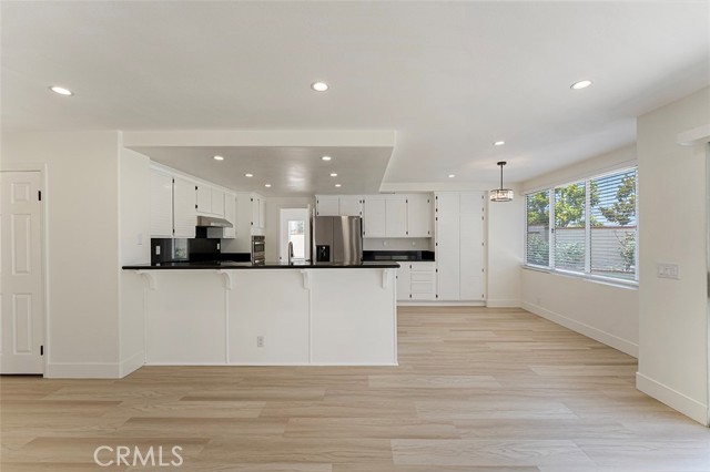 13381 Presidio Place, Tustin CA: https://media.crmls.org/medias/c11417b5-0e2d-4dfd-9f7b-a8ed2cf31fb8.jpg