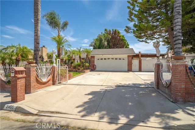 Detail Gallery Image 2 of 44 For 2455 Saint Elmo Dr, San Bernardino,  CA 92410 - 3 Beds | 2 Baths