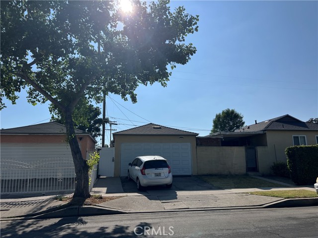 15202 Lorne Street, Panorama City CA: https://media.crmls.org/medias/c1143f44-9cad-4545-a647-999d6e7c2167.jpg