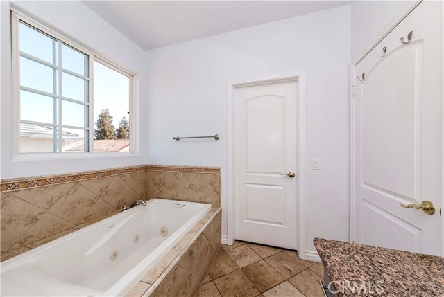 Detail Gallery Image 12 of 18 For 826 N Monterey St #D,  Alhambra,  CA 91801 - 3 Beds | 2 Baths