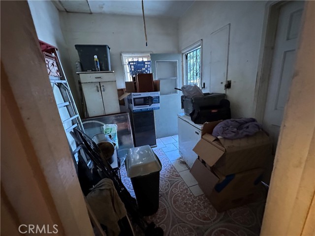 Detail Gallery Image 16 of 56 For 606 W 57th St, Los Angeles,  CA 90037 - 4 Beds | 2 Baths