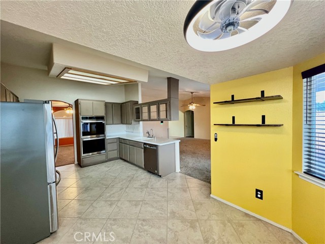 Detail Gallery Image 13 of 24 For 14355 Bochee Rd, Apple Valley,  CA 92307 - 3 Beds | 2 Baths