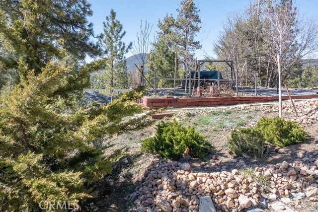 Detail Gallery Image 8 of 21 For 393 Arroyo Dr, Big Bear Lake,  CA 92315 - – Beds | – Baths