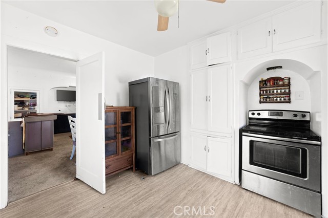 Detail Gallery Image 9 of 27 For 27126 Pacific, Highland,  CA 92346 - 3 Beds | 2 Baths