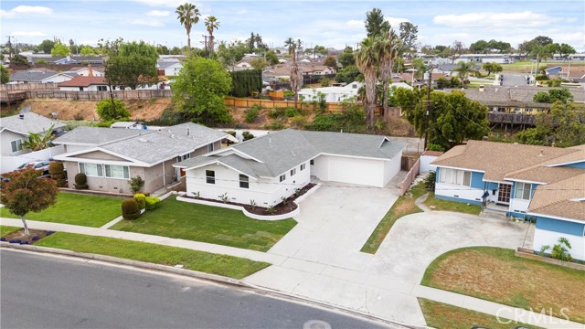 Detail Gallery Image 5 of 39 For 14420 Plantana Dr, La Mirada,  CA 90638 - 4 Beds | 2 Baths
