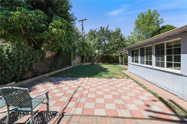 22440 Schoolcraft St., West Hills CA: https://media.crmls.org/medias/c11698f9-e5f8-479f-8aaf-cfcfd43810c1.jpg