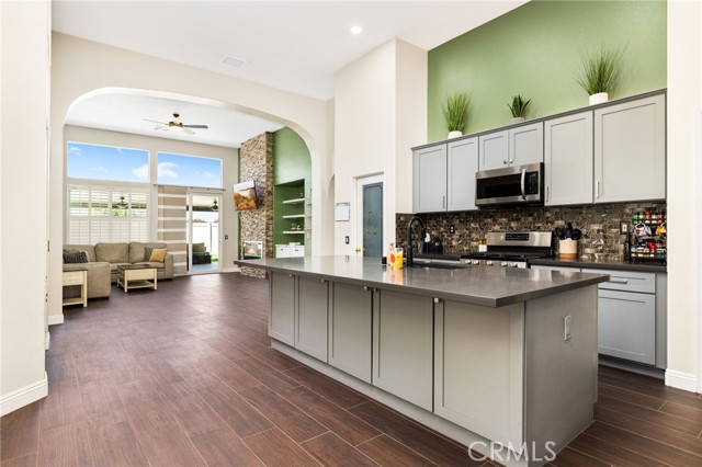 Detail Gallery Image 10 of 41 For 27100 Early Dawn Rd, Menifee,  CA 92584 - 4 Beds | 2 Baths