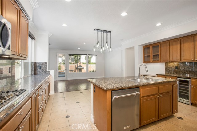 Detail Gallery Image 8 of 21 For 32 Acanthus, Rancho Santa Margarita,  CA 92688 - 5 Beds | 3 Baths