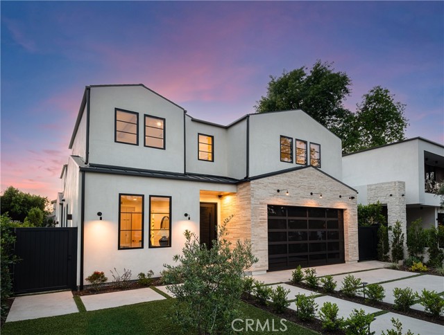 4455 Katherine Avenue, Sherman Oaks CA: https://media.crmls.org/medias/c11725d8-b7d1-46f1-9707-5eaa855d6ab6.jpg
