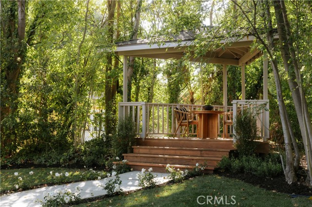 Detail Gallery Image 29 of 37 For 5557 Franrivers Ave, Woodland Hills,  CA 91367 - 4 Beds | 2/1 Baths