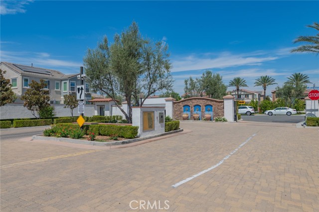 Detail Gallery Image 17 of 22 For 8687 Festival, Chino,  CA 91708 - 4 Beds | 3/1 Baths