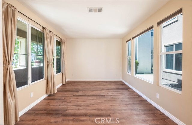 27531 Sunny Creek Drive, Valencia CA: https://media.crmls.org/medias/c1192368-87ed-4ac7-9e6b-4bf3957dd4e6.jpg