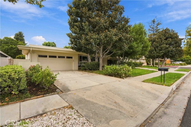 9817 Donna Avenue photo 4