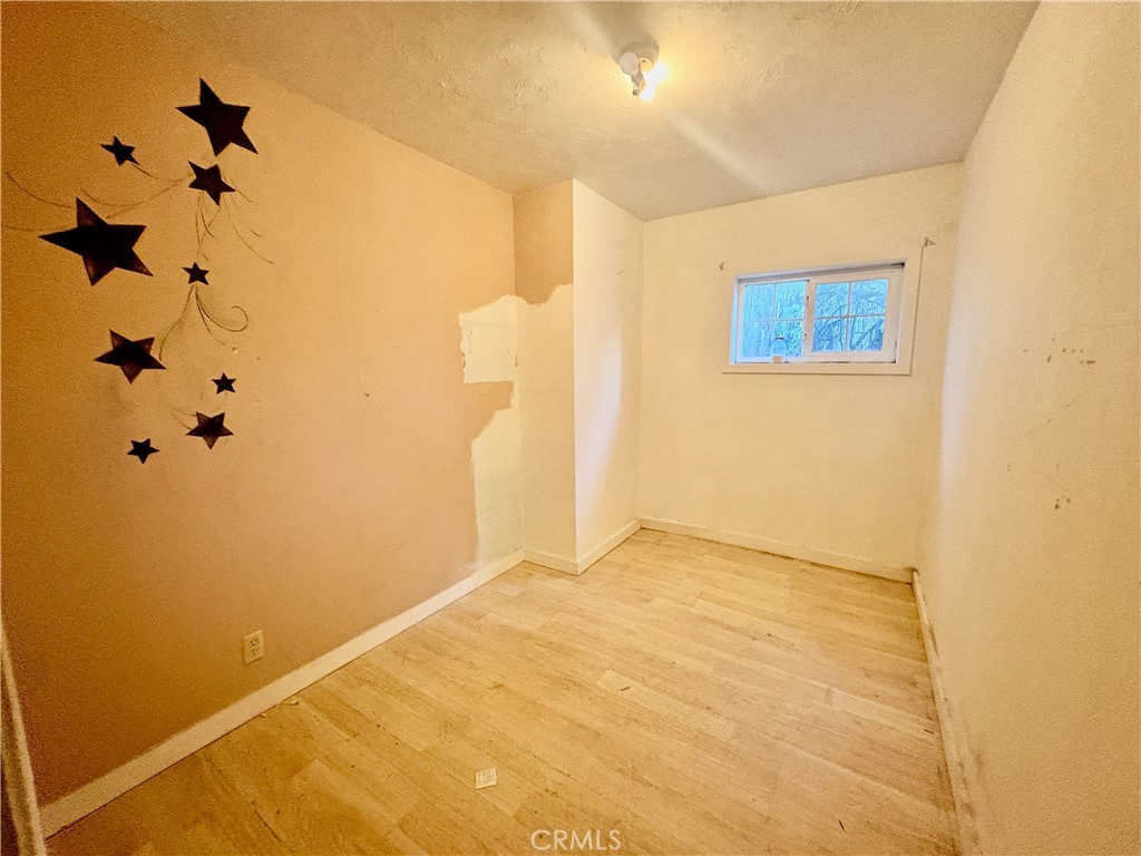 https://media.crmls.org/medias/c1197c7e-fcef-4656-b224-86c187ecc9ec.jpg?preset=X-Large