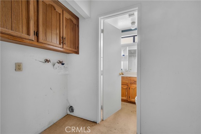 Detail Gallery Image 10 of 20 For 9848 Karen Ave, California City,  CA 93505 - 3 Beds | 2/1 Baths