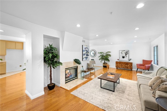 1164 Justin Avenue, 3 photo 2