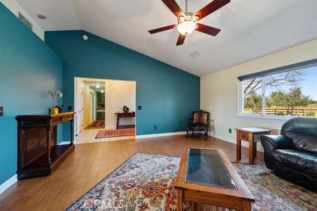 Detail Gallery Image 8 of 32 For 4385 Camp 8, Paso Robles,  CA 93446 - 4 Beds | 3 Baths