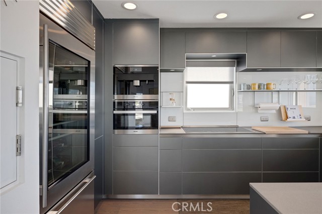 232 32nd Place, Manhattan Beach CA: https://media.crmls.org/medias/c11afb97-c59a-4ea6-ad92-415991b8ea08.jpg