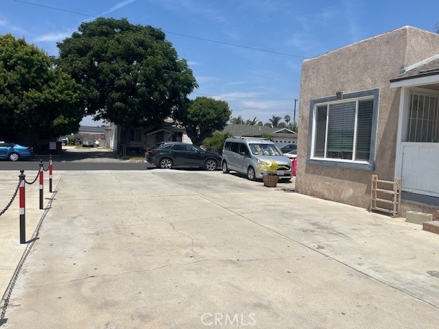 12426 224th Street, Hawaiian Gardens CA: https://media.crmls.org/medias/c11b414d-d9b0-4fa9-9be2-22f0a1ac390a.jpg