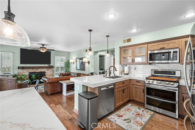 Detail Gallery Image 15 of 48 For 28817 Loire Valley, Menifee,  CA 92584 - 4 Beds | 3 Baths