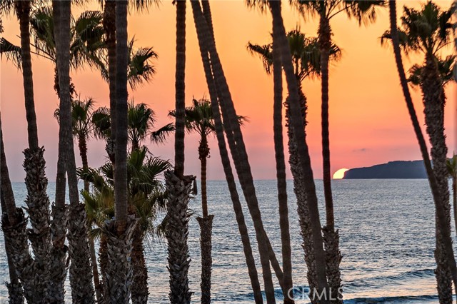 606 Avenida Victoria, San Clemente CA: https://media.crmls.org/medias/c11bd110-d8ea-45a3-b6dd-6f3f107c9604.jpg