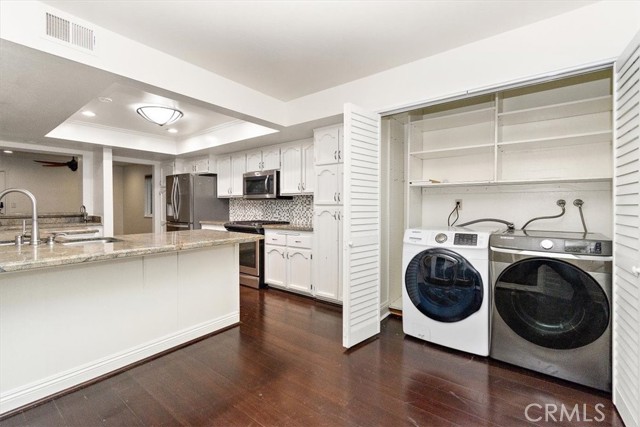 Detail Gallery Image 11 of 26 For 1908 Speyer, Redondo Beach,  CA 90278 - 3 Beds | 2/1 Baths