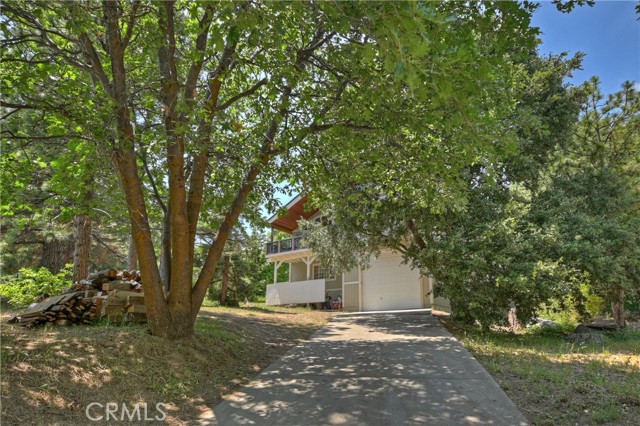 27781 St Bernard Lane, Lake Arrowhead CA: https://media.crmls.org/medias/c11c7e5d-3dfa-4946-a5d7-99afb9c8445a.jpg
