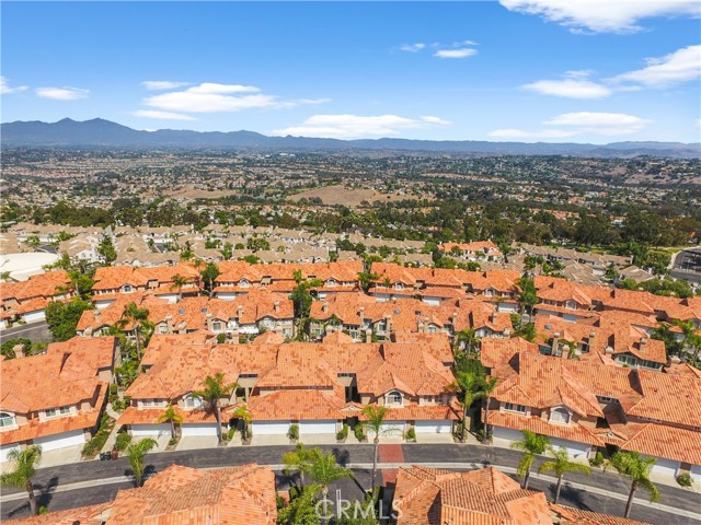 29422 Christiana Way, Laguna Niguel CA: https://media.crmls.org/medias/c11cb8cf-470a-49fd-82ec-25b534926938.jpg