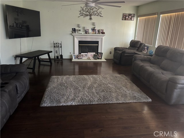 3253 W Avenue K4, Lancaster CA: https://media.crmls.org/medias/c11dfb47-8916-4c6d-b238-d93adb339440.jpg