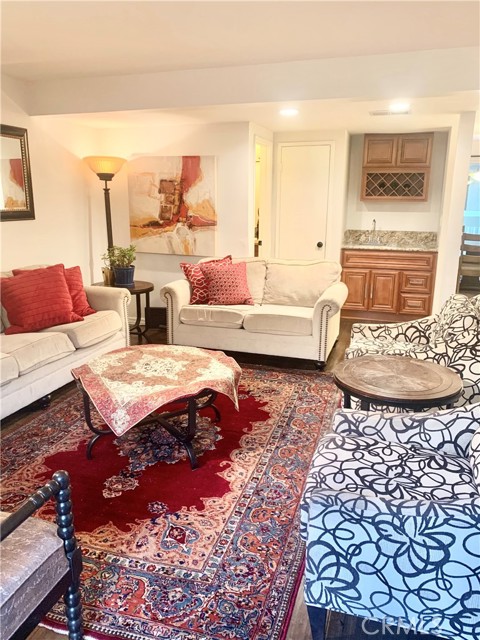 515 Meyer Lane, Redondo Beach, California 90278, 2 Bedrooms Bedrooms, ,1 BathroomBathrooms,Residential,Sold,Meyer,PW21191268