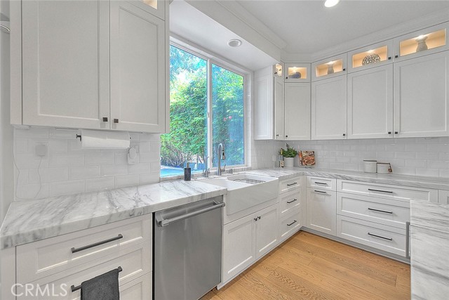 Detail Gallery Image 8 of 30 For 32 Hillsdale, Irvine,  CA 92602 - 4 Beds | 2/1 Baths