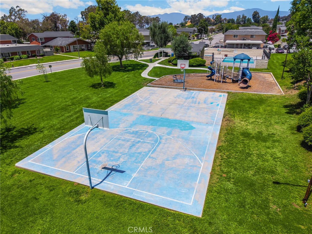 https://media.crmls.org/medias/c11ef20a-4032-4399-aef6-6d02d46e56f5.jpg?preset=X-Large