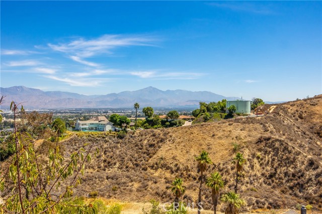11661 Anderson, Loma Linda CA: https://media.crmls.org/medias/c1205ba1-1044-4f69-9bfe-9b21d8d68bb7.jpg