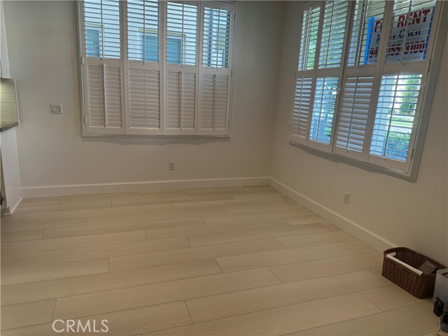 Detail Gallery Image 3 of 14 For 168 Rose Arch, Irvine,  CA 92620 - 3 Beds | 2/1 Baths