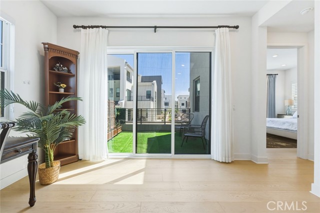 Detail Gallery Image 17 of 39 For 118 Yugen, Irvine,  CA 92618 - 4 Beds | 3/1 Baths