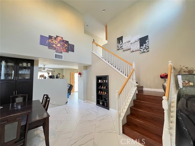 Detail Gallery Image 2 of 25 For 24336 Caladium, Valencia,  CA 91354 - 3 Beds | 2/1 Baths