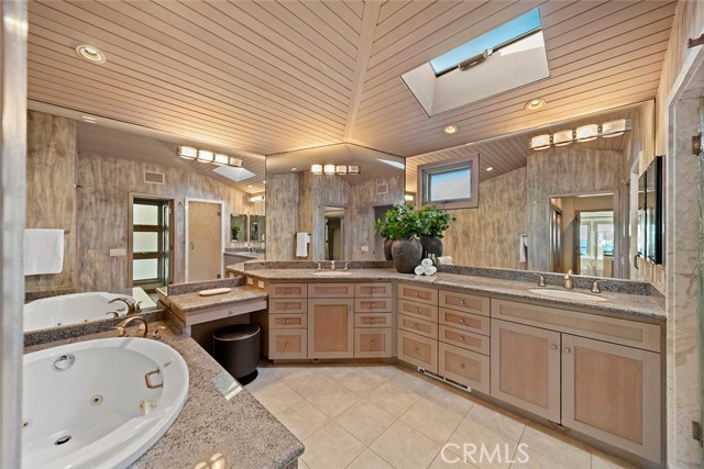 Detail Gallery Image 54 of 74 For 1907 Ocean Way, Laguna Beach,  CA 92651 - 4 Beds | 3/1 Baths