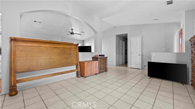 Detail Gallery Image 8 of 39 For 15070 Maricopa Rd, Victorville,  CA 92392 - 3 Beds | 2 Baths