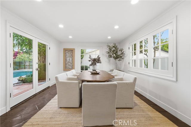 Detail Gallery Image 32 of 35 For 5232 Woodman Ave, Sherman Oaks,  CA 91401 - 3 Beds | 2 Baths