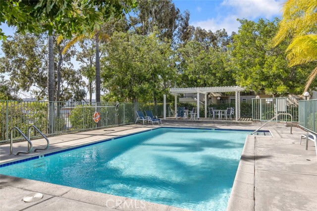 502 Charles Street, Moorpark CA: https://media.crmls.org/medias/c122d37a-6498-4bee-9fbb-f73814f961f5.jpg