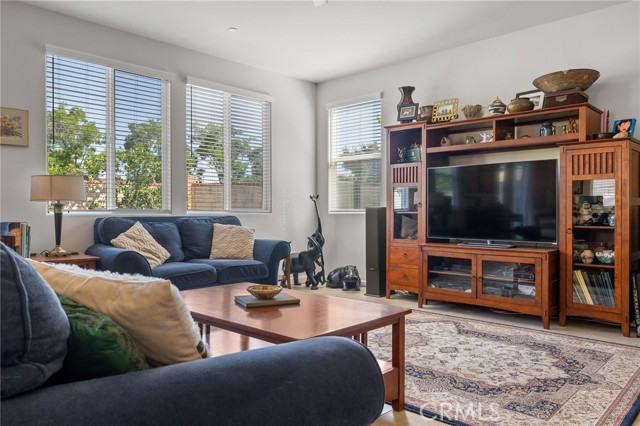 12200 White Rapids Way, Bakersfield CA: https://media.crmls.org/medias/c1233c88-8b6c-4e95-9127-a019c8aaeed2.jpg